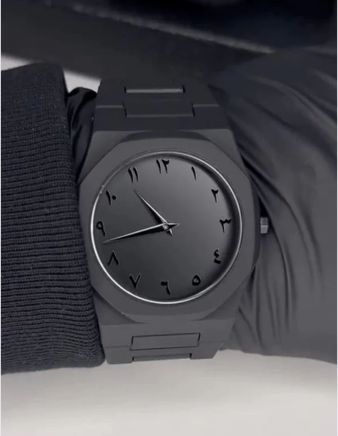 Full Black AURA Quartz Analog Watch – Lightweight Premium Design