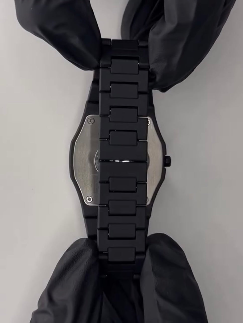 Full Black AURA Quartz Analog Watch – Lightweight Premium Design
